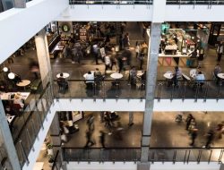 broadway shopping centre A Hub of Retail and Leisure