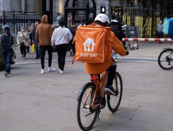 Cash Delivery Just Eat An Innovative Dining Solution