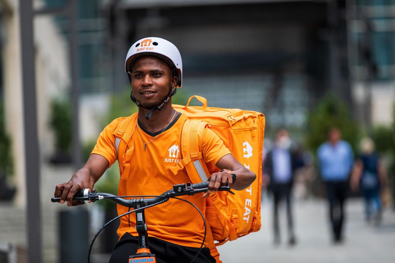 Cash delivery just eat