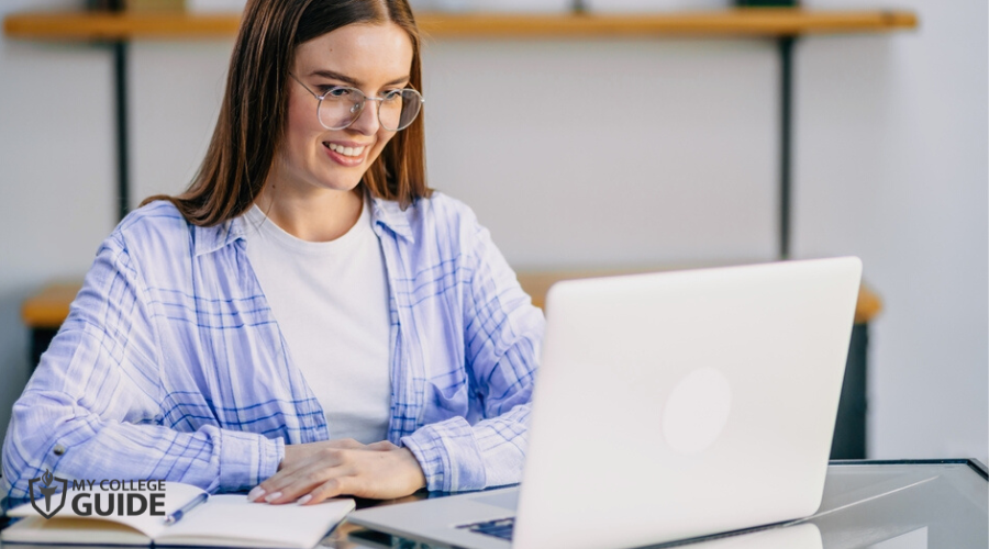 Online Healthcare Degrees - My College Guide